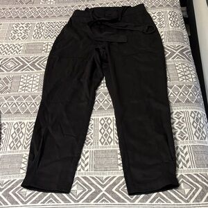 VENUS Black Straight Leg Pants